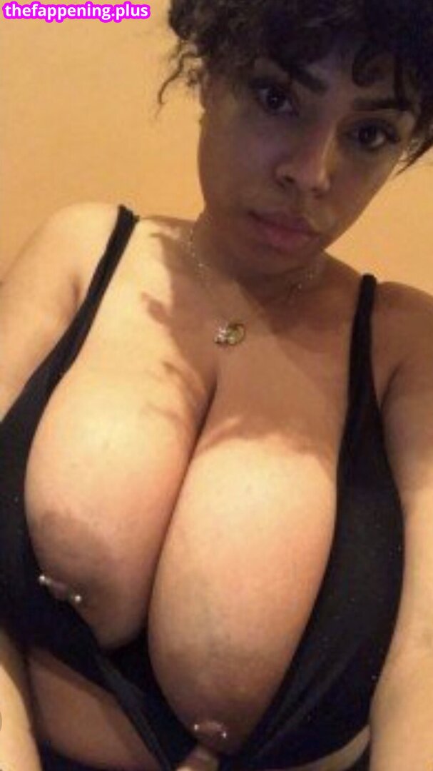 BBC Dildo Solos / Riding / Stroking / Sucking / etc. / https: / lyssaoficiall / talitasilvx Foto OnlyFans Desnuda #360
