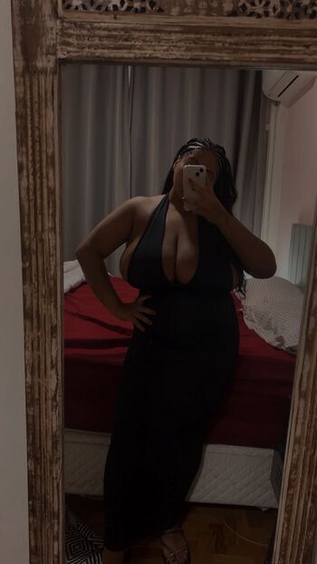 Full leaked Daisy rose/ private onlyfans photo
