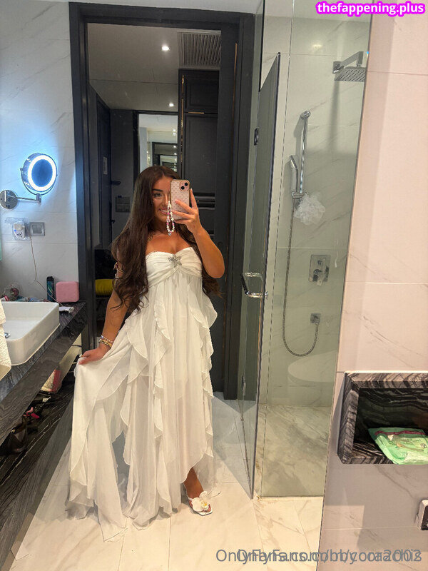 bbycorachis / cora_2oo2 / https: Фото оголеного OnlyFans #16