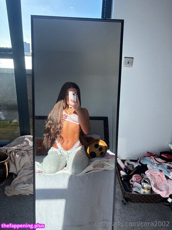 bbycorachis / cora_2oo2 / https: 누드 OnlyFans 사진 #20