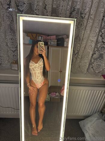 Full leaked Bbycorachis private onlyfans photo