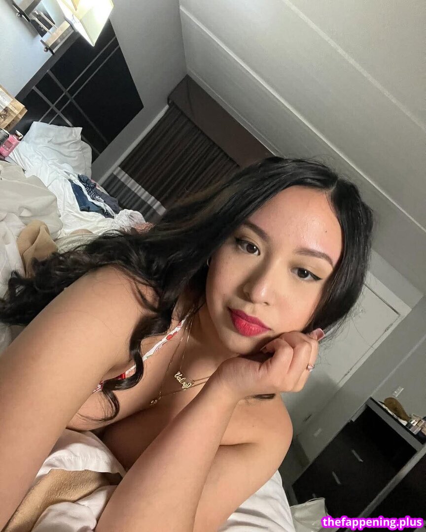 Bbygloo / Val Gomez 누드 OnlyFans 사진 #1