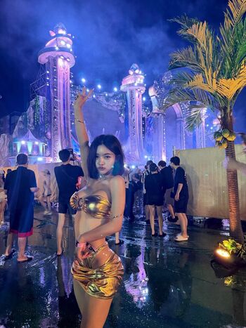 Beebell Prapatsorn Theethatburee