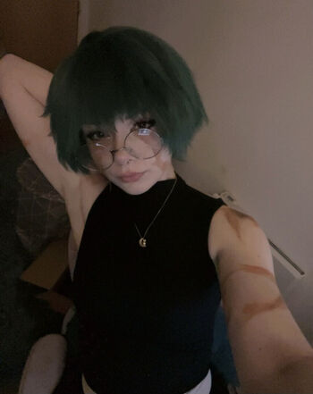 Full leaked Beezleneezle private onlyfans photo