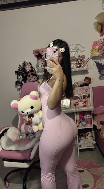 Full leaked Bella private onlyfans photo
