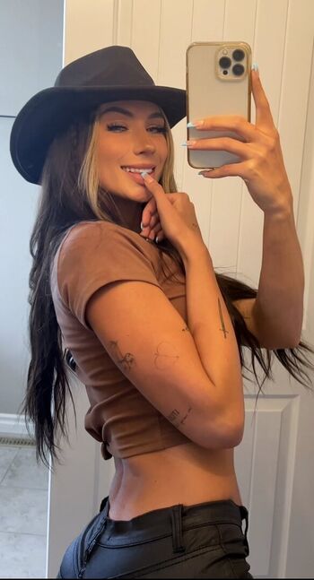 Full leaked Bella baby urfavbellabby page private onlyfans photo