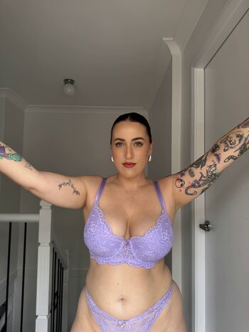 Full leaked Bella davis private onlyfans photo