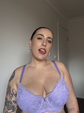 Full leaked Bella davis private onlyfans photo