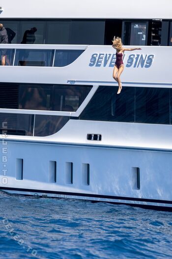 Full leaked Bella hadid private onlyfans photo