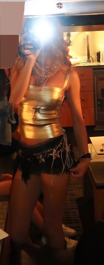 Full leaked Bella luu private onlyfans photo