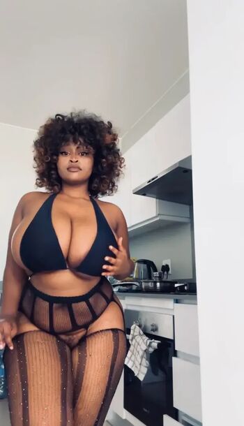 Full leaked Bella porsche private onlyfans photo