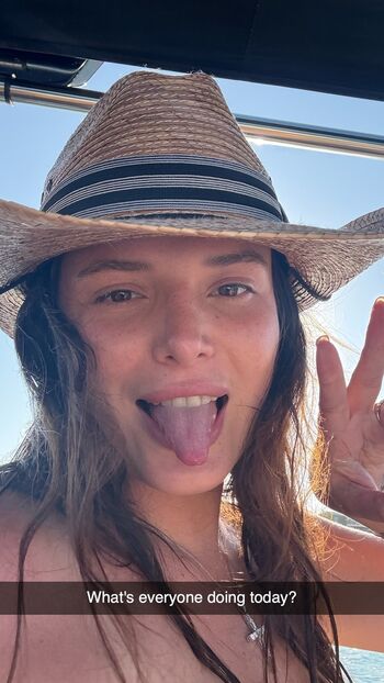 Full leaked Bella thorne  page private onlyfans photo