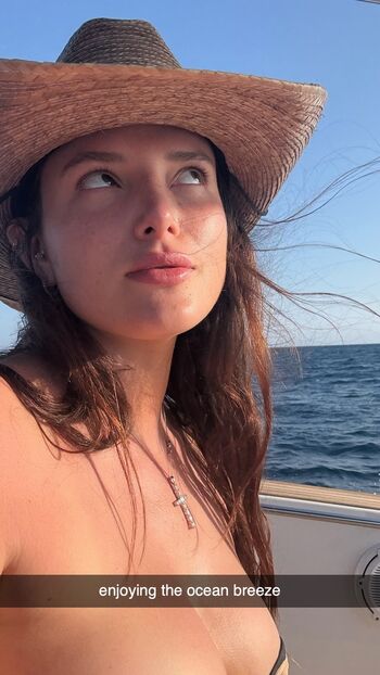 Full leaked Bella thorne  page private onlyfans photo