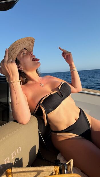 Bella Thorne