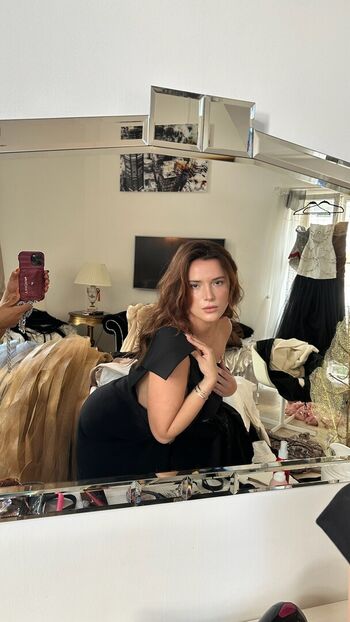 Full leaked Bella thorne  page private onlyfans photo