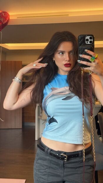Full leaked Bella thorne  page private onlyfans photo