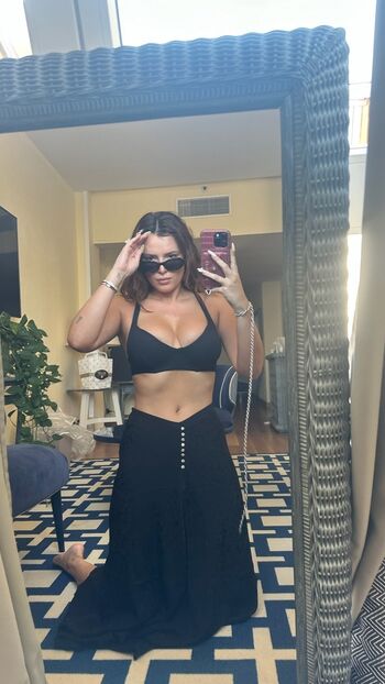 Full leaked Bella thorne private onlyfans photo
