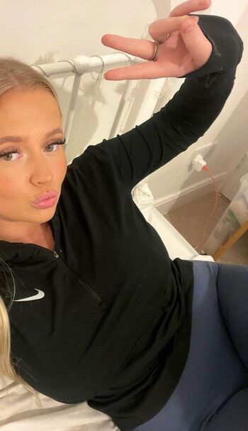 Full leaked Bella turner page private onlyfans photo