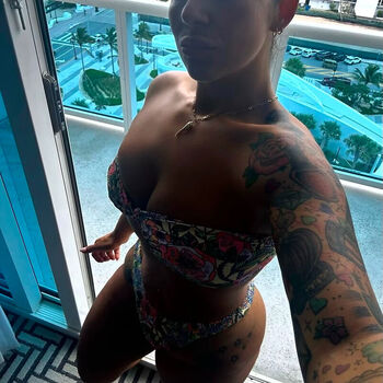 Full leaked Bellabarbellz private onlyfans photo