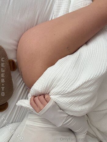Full leaked Bellaraee private onlyfans photo