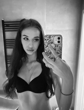 Full leaked Bellastarr private onlyfans photo