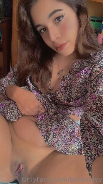 Full leaked Bereonlyy private onlyfans photo