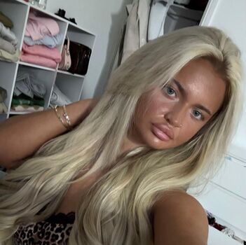 Full leaked Beth gould private onlyfans photo
