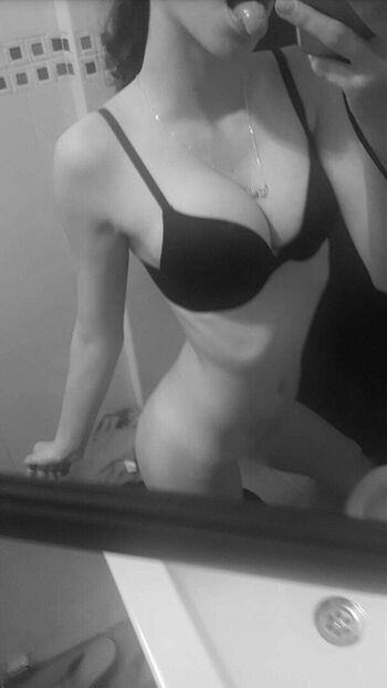 Full leaked Betty private onlyfans photo
