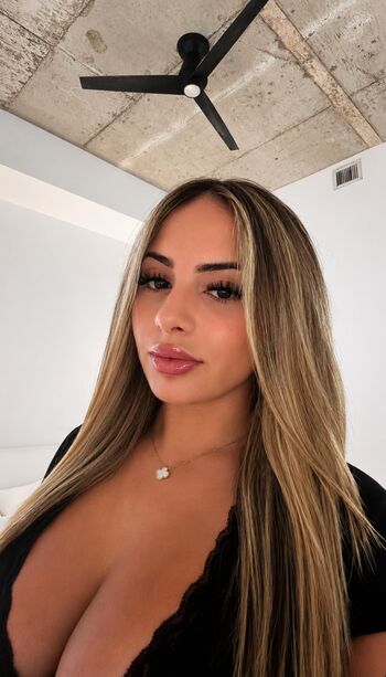 Full leaked Bettycaridad private onlyfans photo