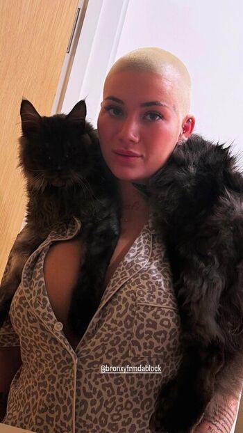 Full leaked Bhad bhabie page private onlyfans photo