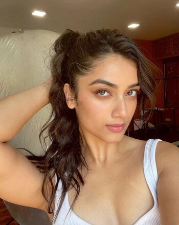 Full leaked Bhagyashri private onlyfans photo