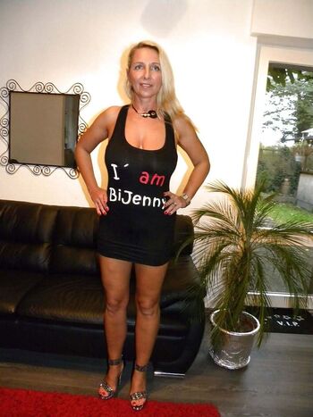 Full leaked Bi jenny private onlyfans photo