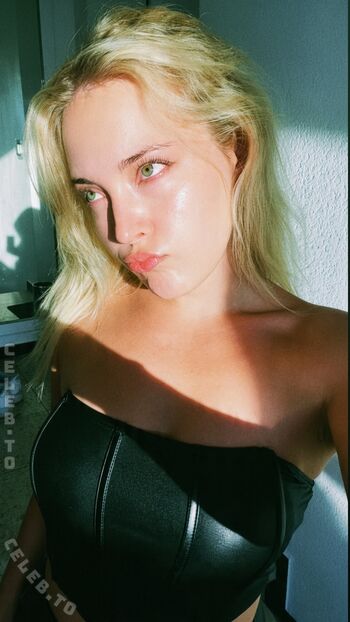 Full leaked Bienmichelle private onlyfans photo