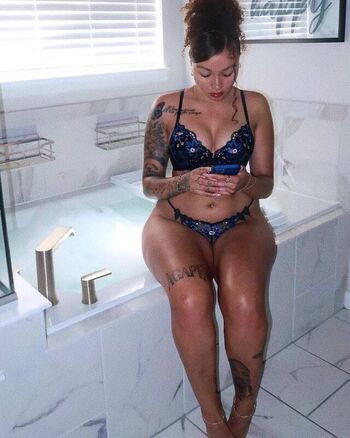 Full leaked Big cash cass private onlyfans photo