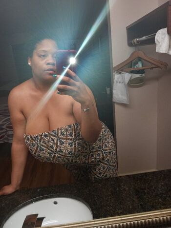 Full leaked Bigboobiebirdy private onlyfans photo