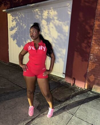 Full leaked Bigbootykyy private onlyfans photo