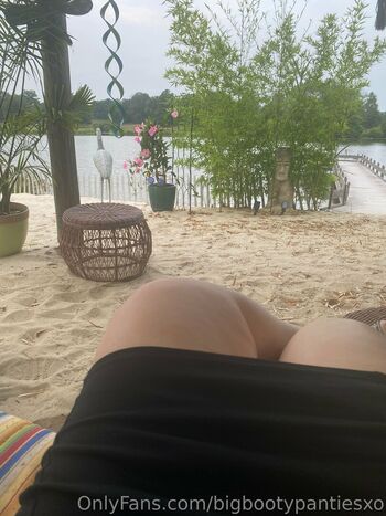 bigbootypantiesxo