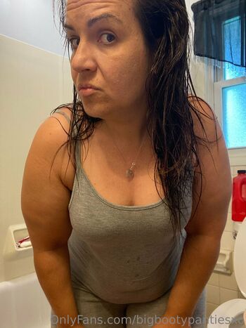 bigbootypantiesxo