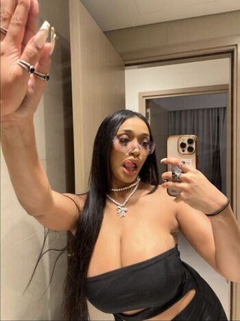 Full leaked Bigdiamondgirl private onlyfans photo