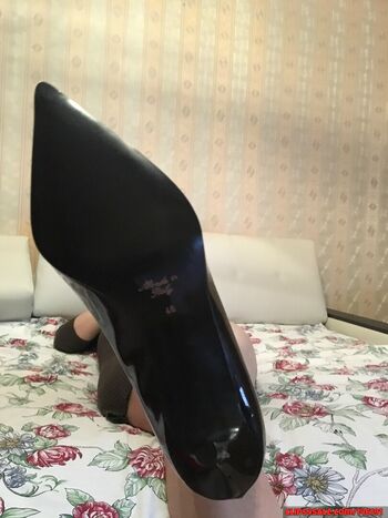 Full leaked Bigfeetgirls private onlyfans photo
