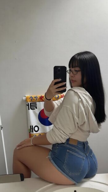 Full leaked Bigootyjin private onlyfans photo