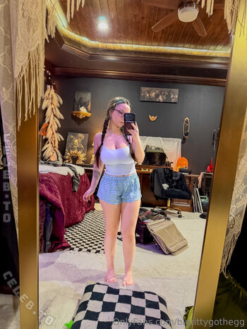 bigtittygothegg