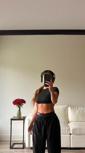 Full leaked Biigbambi private onlyfans photo