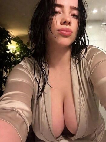 Full leaked Billie eilish  page private onlyfans photo