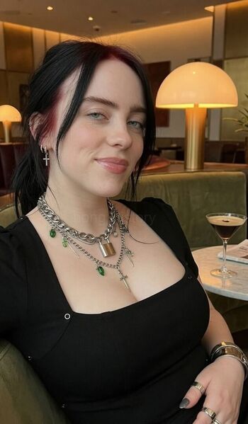 Full leaked Billie eilish fake private onlyfans photo