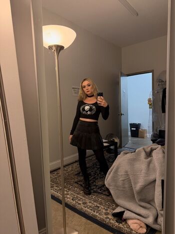 Full leaked Billie lourd private onlyfans photo