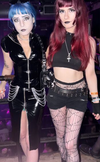 Full leaked Bitchazepam/ private onlyfans photo