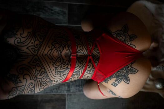 Full leaked Bisouschucky page private onlyfans photo
