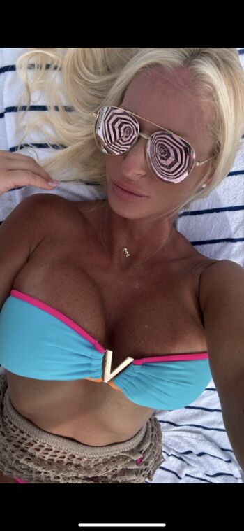 Full leaked Blondie mom bay private onlyfans photo