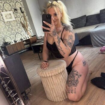 Full leaked Blondienchen private onlyfans photo